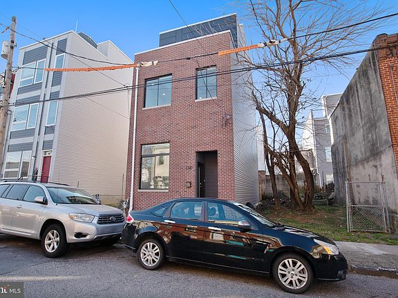 2nd image of 2720 W Cabot St
