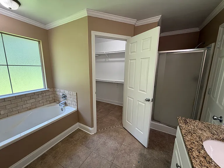 614 Alex Way — Photo 8