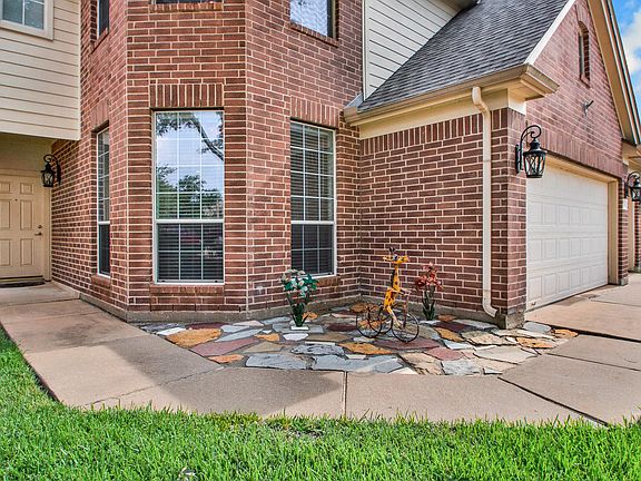 5th image of 24303 Emory Green St