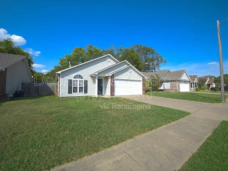 89 W Fairlane Ct — Photo 3