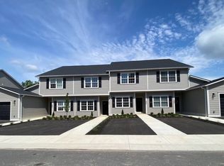203 Ivy Ter, Lewisburg, WV 24901