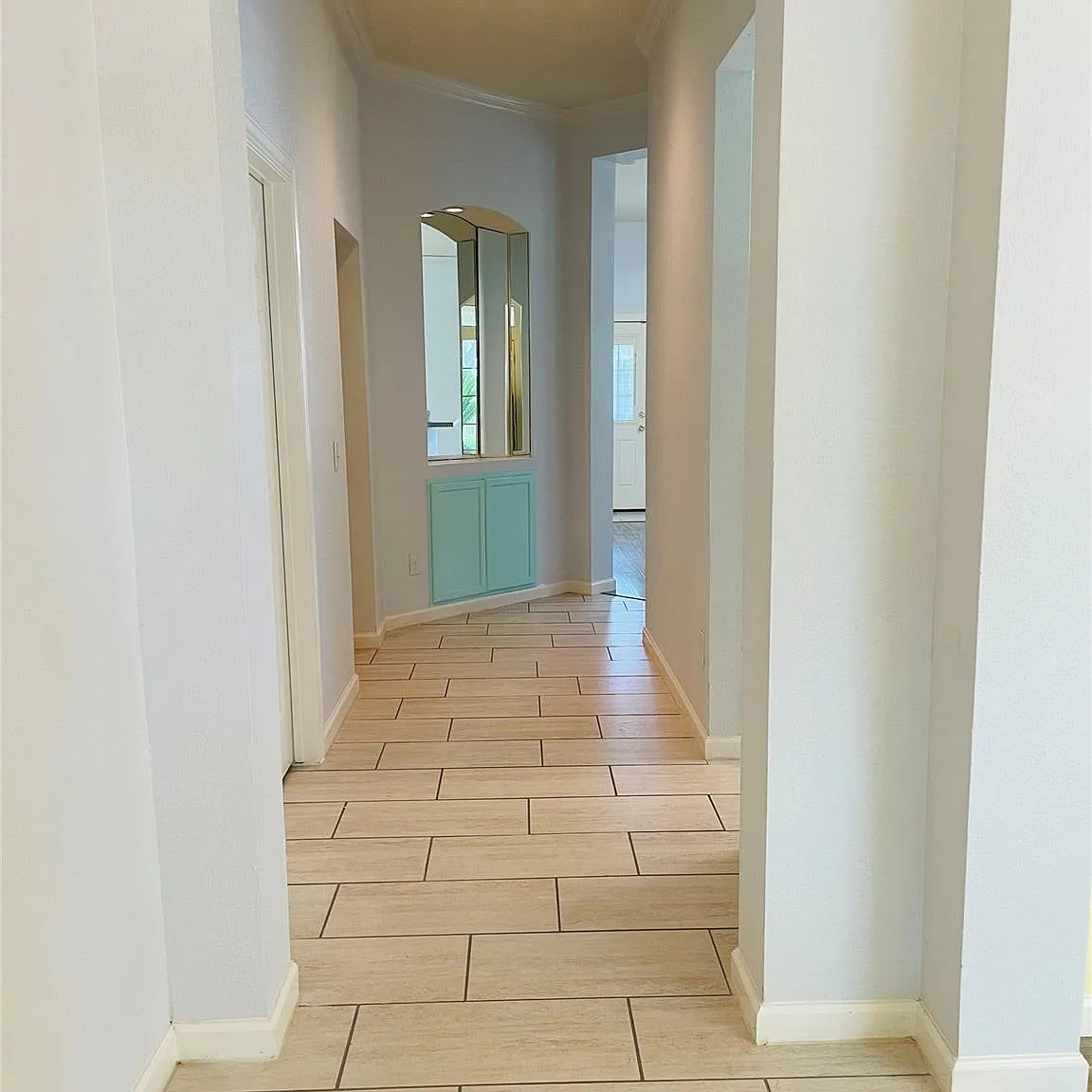 3 bed, 2.0 bath, 1752 sqft, $2,250 — Photo 3