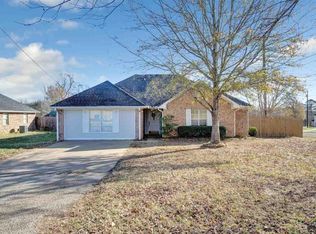 100 Crepe Myrtle Rd, Whitehouse, TX 75791