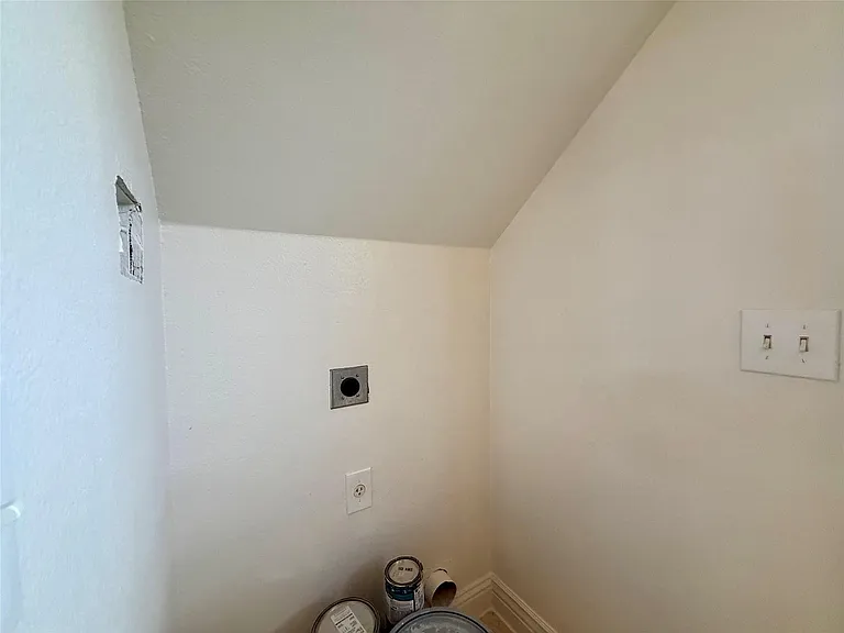 6916 Meador Ave #B — Photo 9