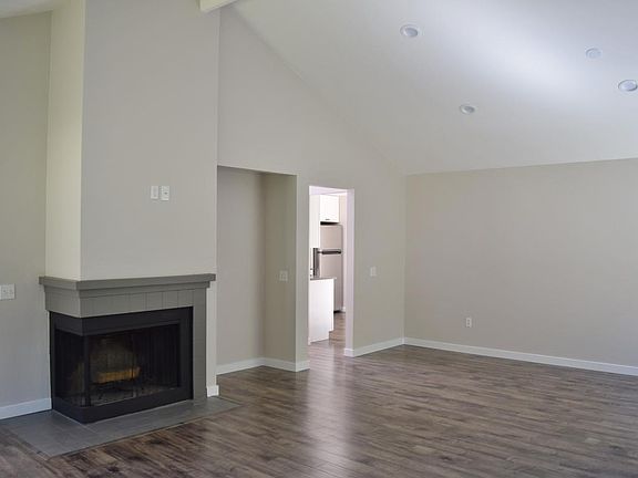 5th image of 1100 Bellefield Park Ln