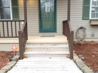 7110 Sovereign Ct, Tobyhanna, PA 18466