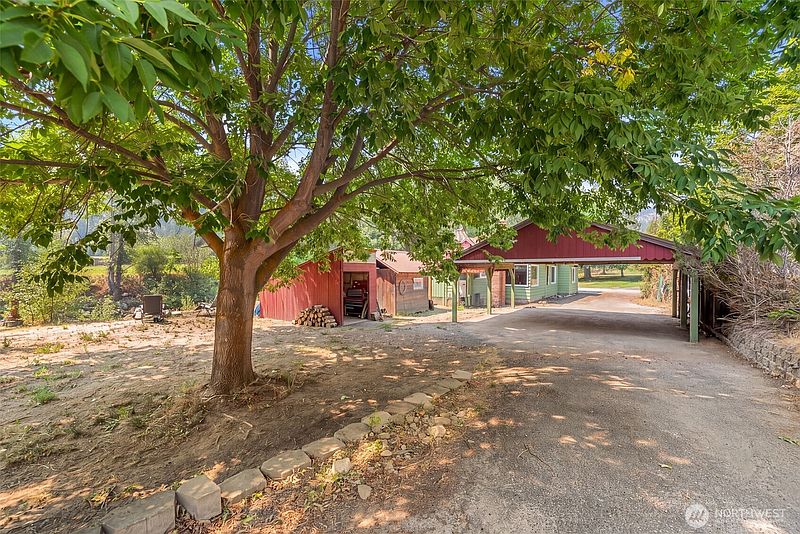 5th image of 8811 Entiat River Road