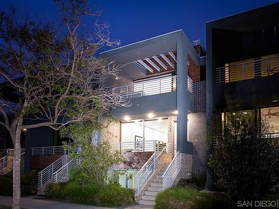 4th image of 305 Upas St