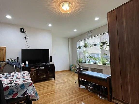 5th image of 2021 E 34th St