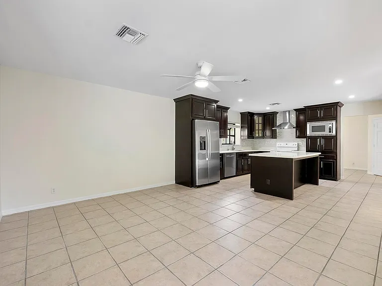 18324 181st Cir S — Photo 12