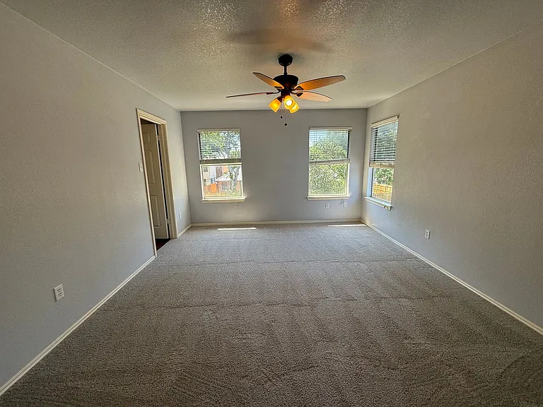 14704 Noya Dr — Photo 11