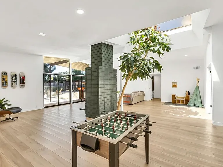 8712 Celery Ct — Photo 9