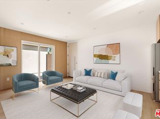 5912 Mammoth Ave, Van Nuys, CA 91401