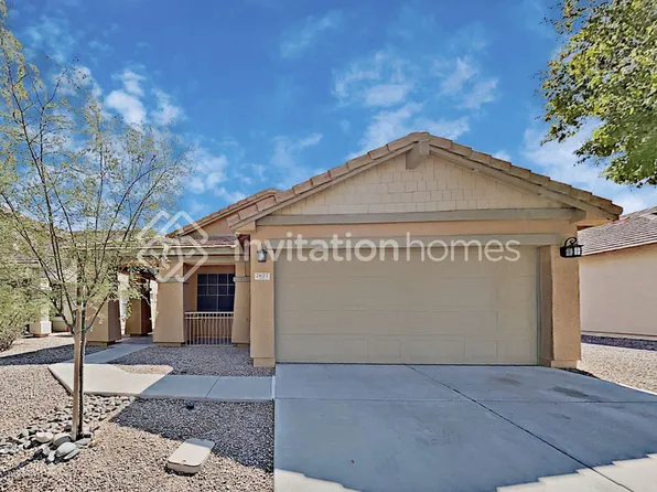 2677 W Half Moon Cir, San Tan Valley, AZ 85142