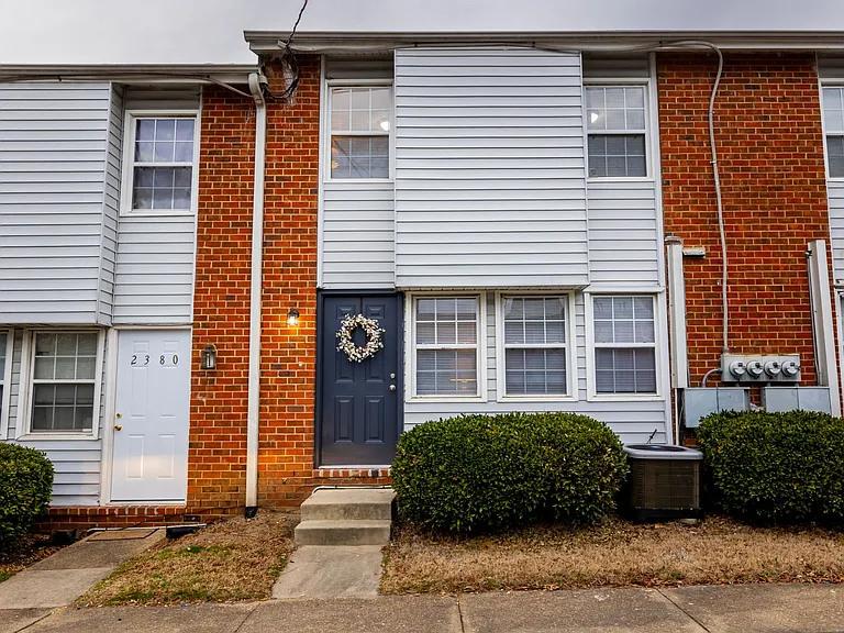 Graystoneplace Apartments — Photo 11