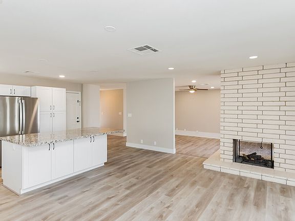 5th image of 1029 Bombay Ct