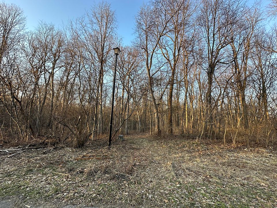 1st image of 62-63 Maple Wood Dr