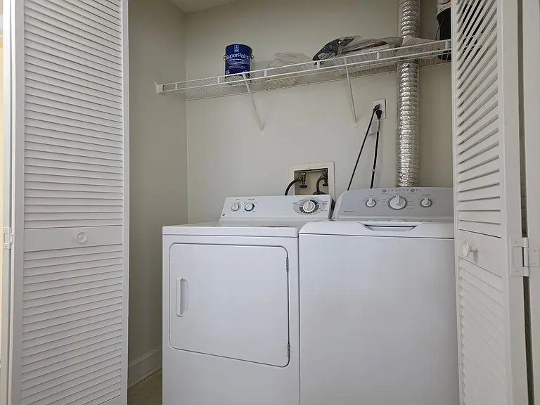 2031 Dixie Belle Dr #I — Photo 21