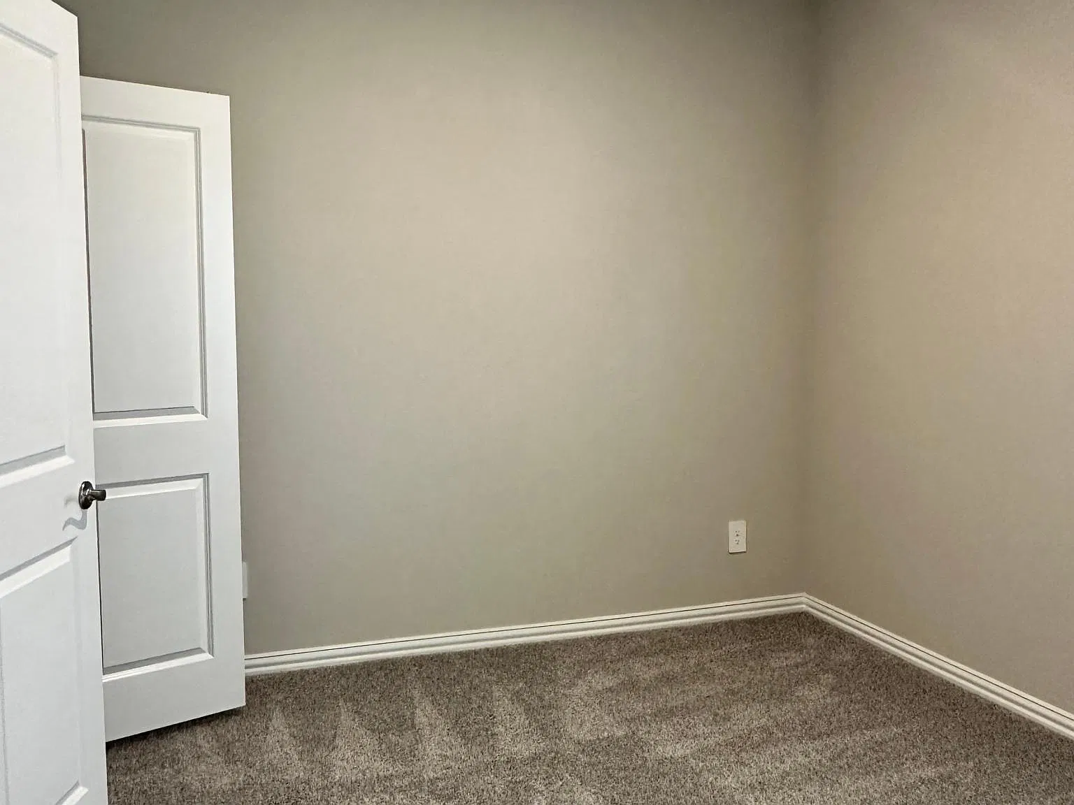 3 bed, 1533 sqft, $2,050 — Photo 1