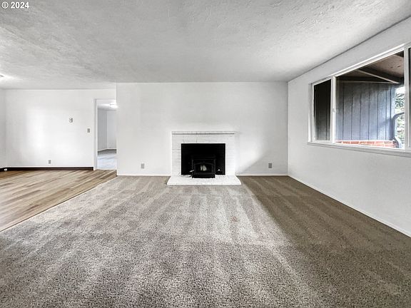 3rd image of 9308 NE 65th St