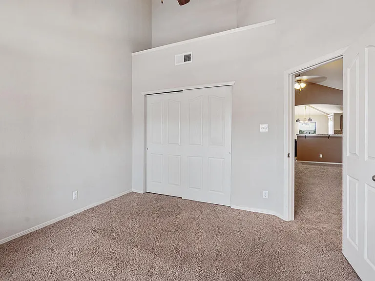 11100 Bullseye St — Photo 19