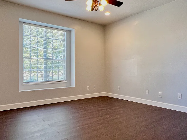 885 Oak Landings Ct — Photo 56