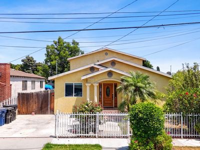 8400 Grape St, Los Angeles, CA, 90001