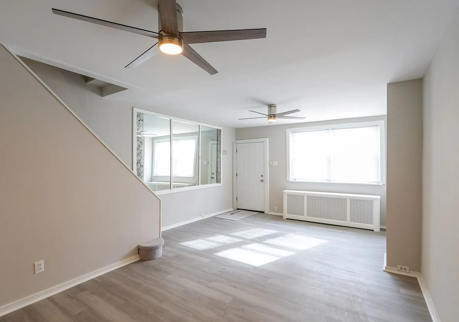 Gorgeous- Brand New 3 Bedroom 2 Full Bath - Just Totally Renovated — Photo 4
