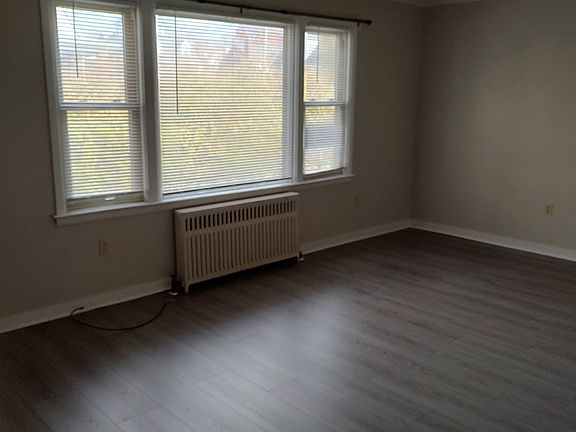 3rd image of 537 Sewickley St APT 2
