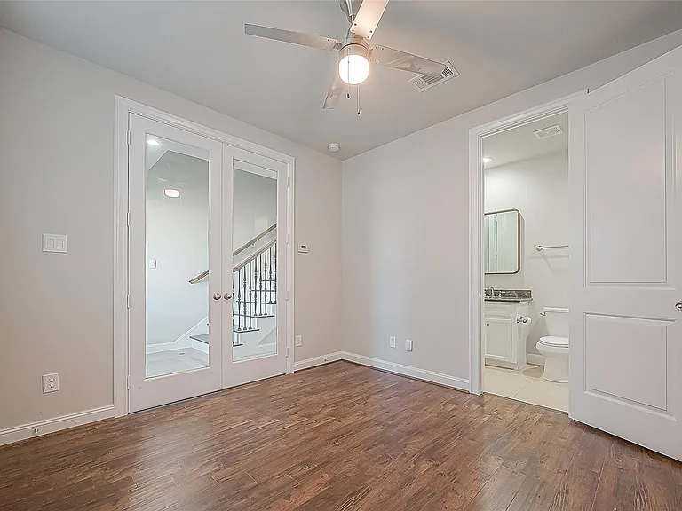 2634 Texas St — Photo 7