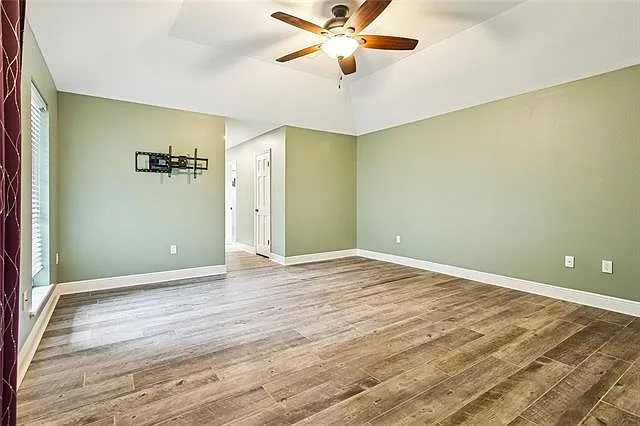 1003 Rue Chalet — Photo 11
