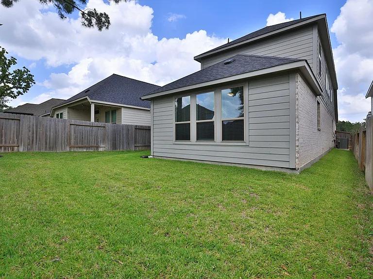 317 Rise Ln — Photo 40