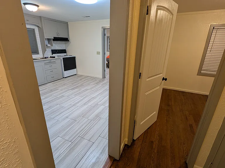 1318 W Huntsville Ave — Photo 22