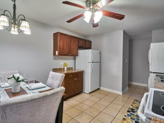 5th image of 930 Beau Dr Unit 101