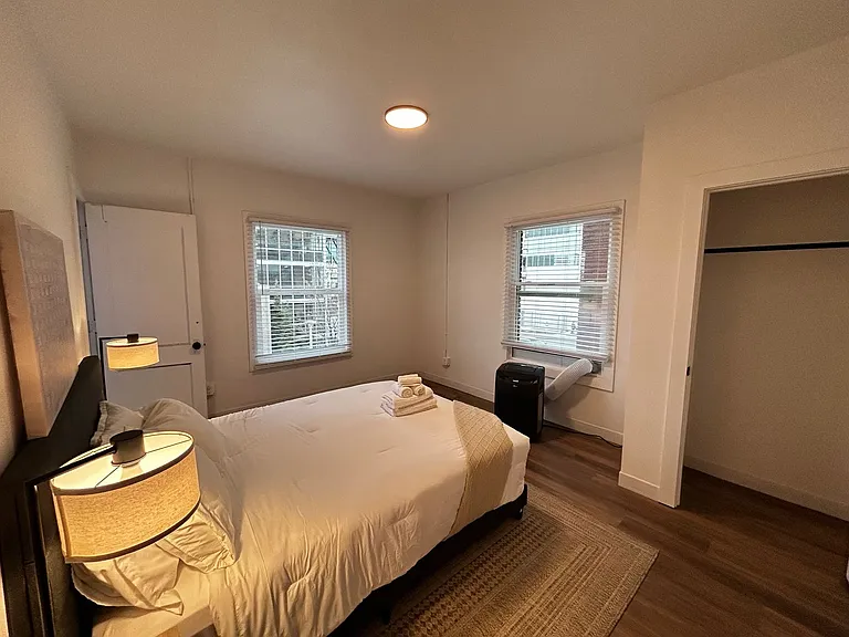Cambridge Court Apartments — Photo 39