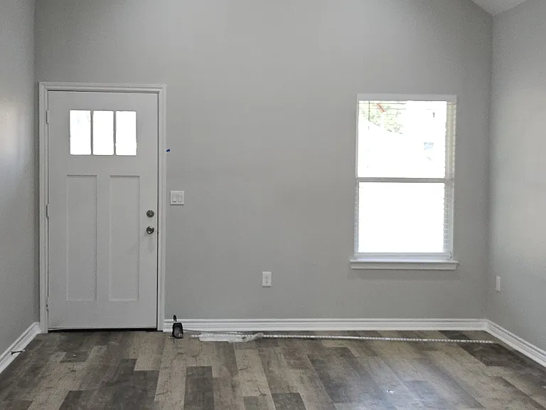 752 Juneau Ct — Photo 7