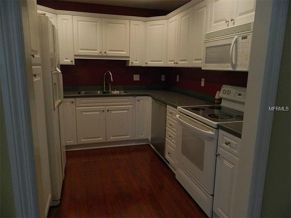 4th image of 14635 Lake Forest Dr