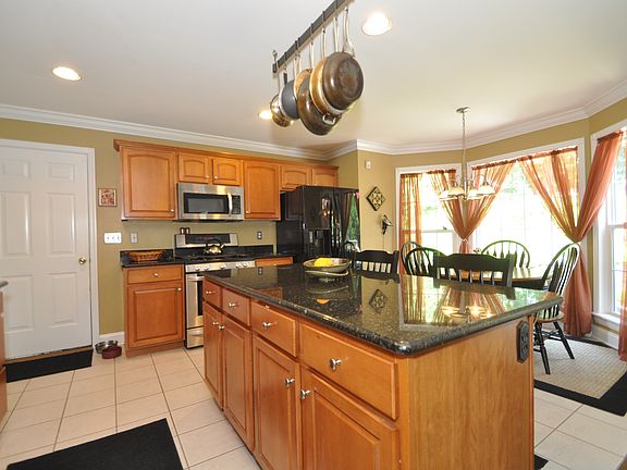 3rd image of 10232 Canton Place Ln