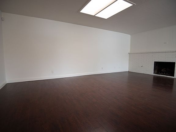 3rd image of 486 Glenwood Pl