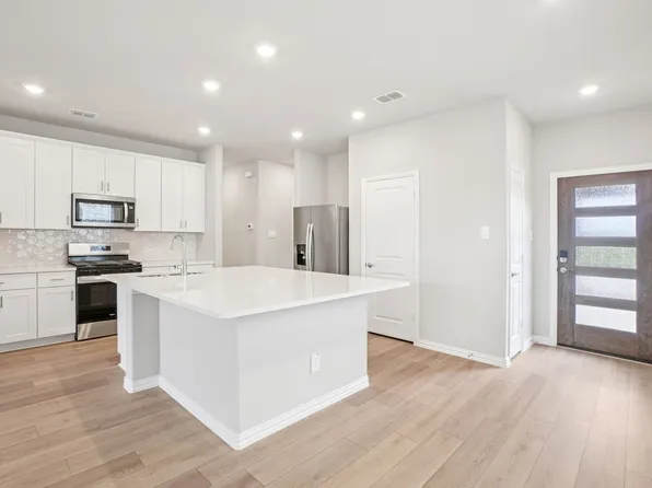 3030 O Pines Dr, Farmersville, TX 75442