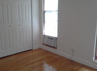 610 1/2 Park St, Fenton, MI 48430