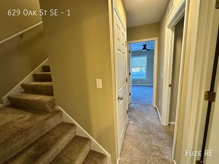 629 Oak St SE #1 — Photo 40