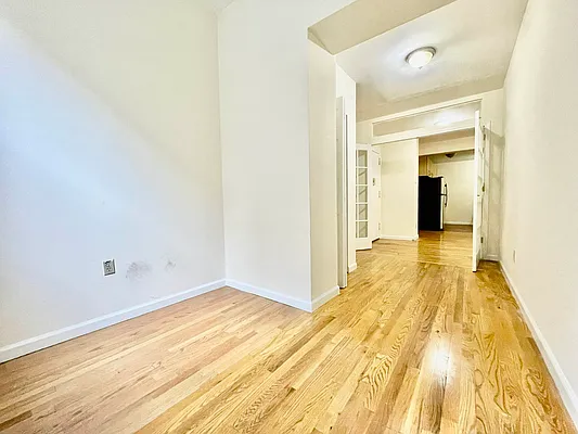 Rented by HOLTON REAL ESTATE INC. | media 23