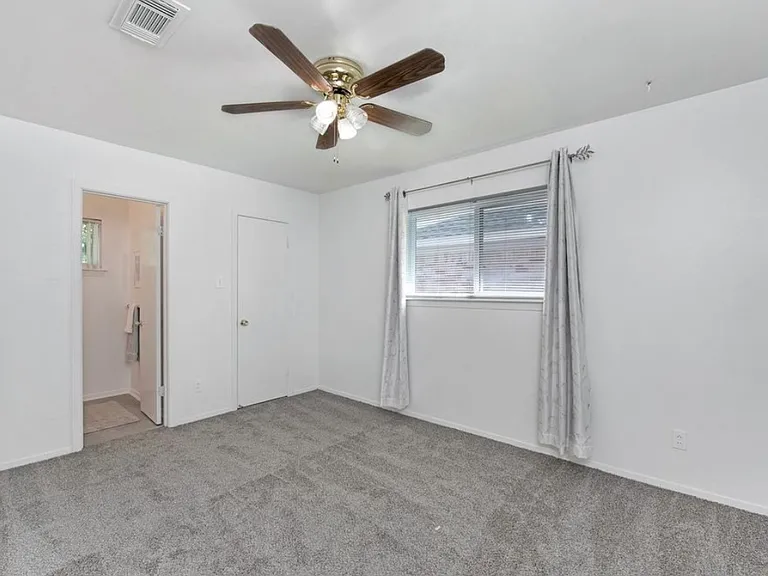 1102 E Rutgers Ln — Photo 15