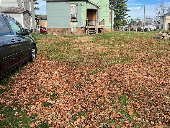 4th image of 203 N Main St