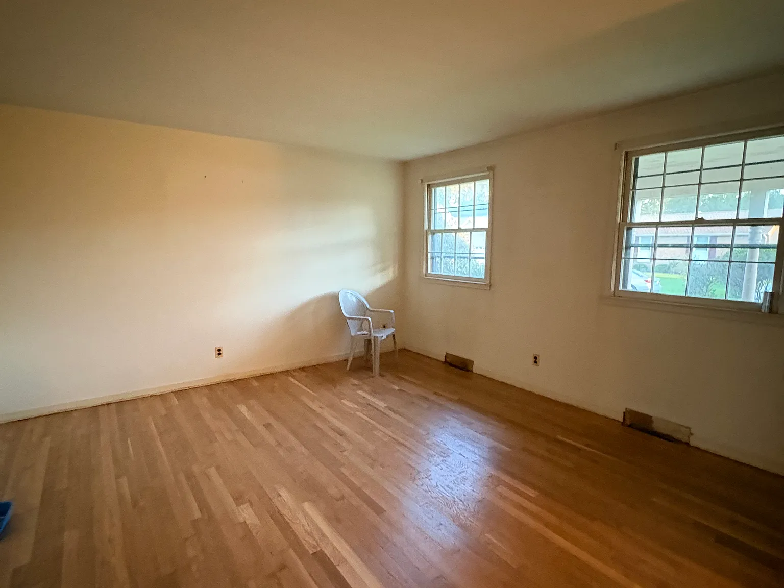 4 bed, 1.5 bath, 1467 sqft, $2,200 — Photo 2