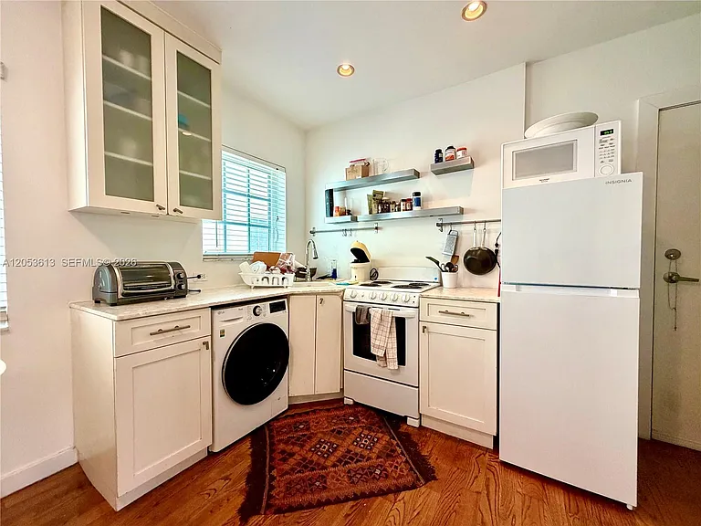 1215 Meridian Ave #8 — Photo 8