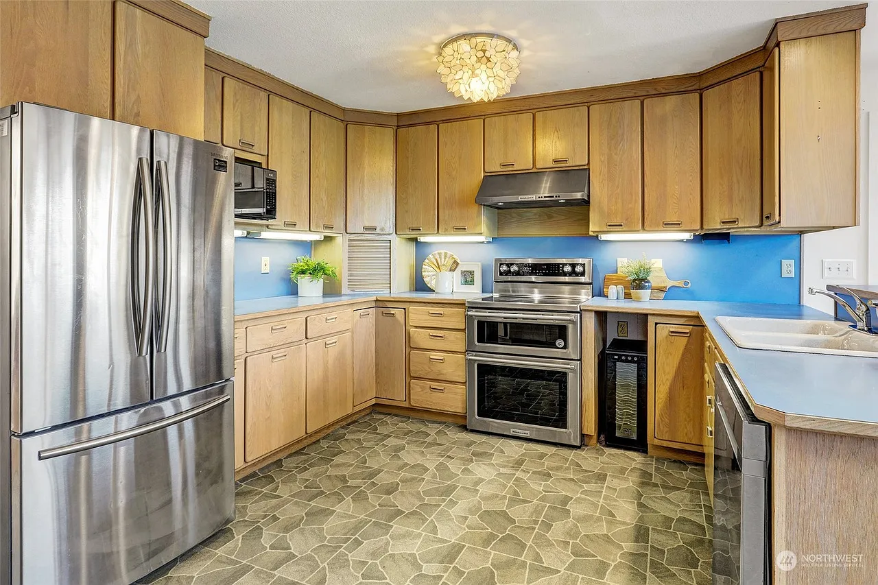 2 bed, 1015 sqft, $2,800 — Photo 3