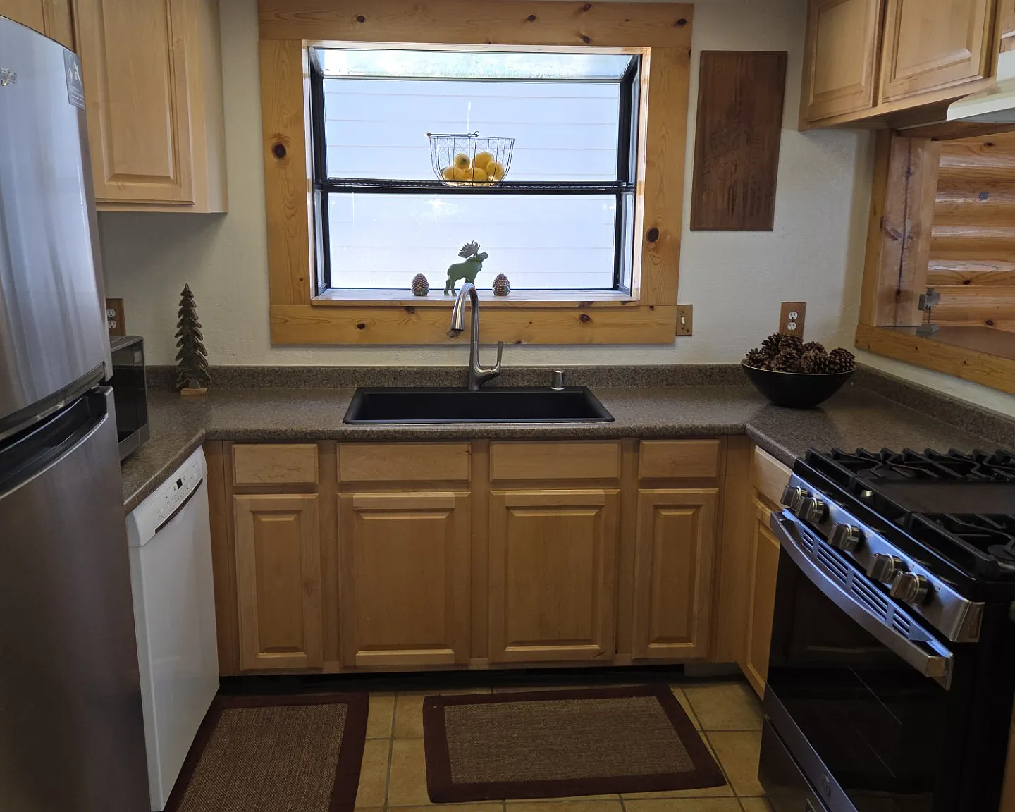 3 bed, 1340 sqft, $3,400 — Photo 4