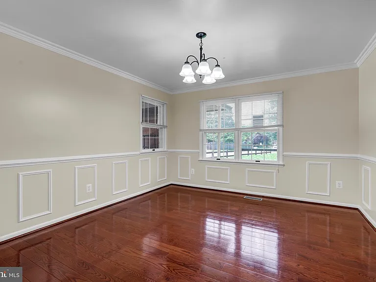 13019 Canova Dr — Photo 43